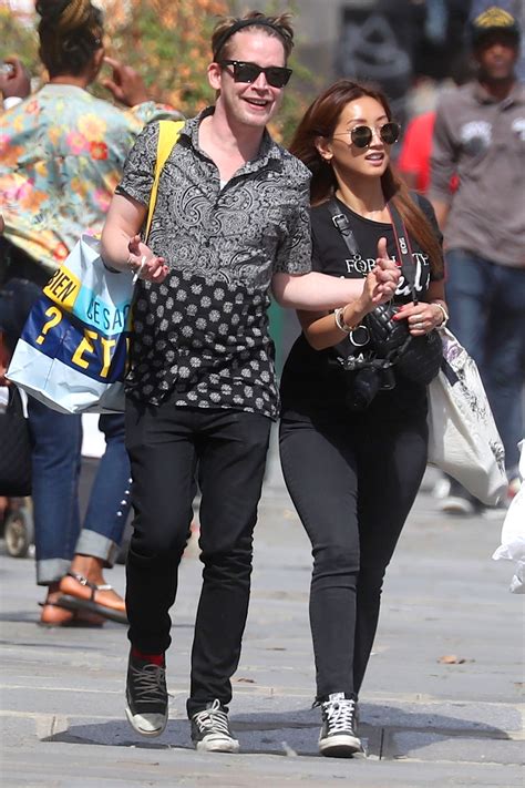 Macaulay Culkin and Brenda Song in Paris After He Said He Wanted Kids ...