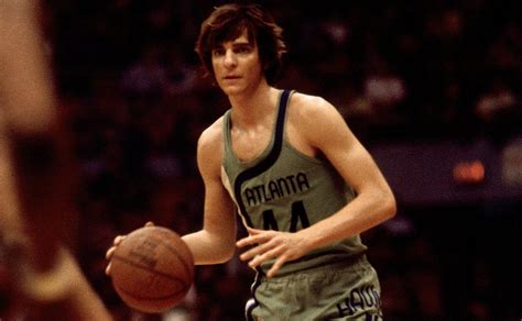 Hawks honor the legendary 'Pistol' Pete Maravich with amazing tribute ...