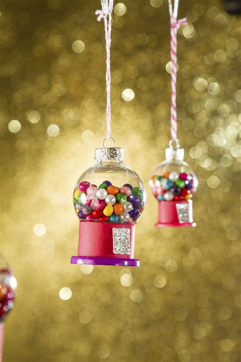 DIY Christmas Ornament Craft Ideas for Kids from Family Fun - {Not Quite} Susie Homemaker