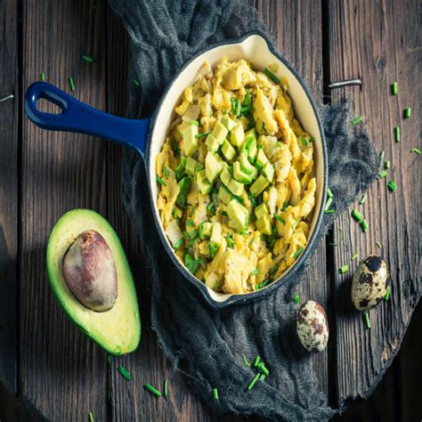 Scrambled Eggs with Avocado Recipe: How to Make Scrambled Eggs with Avocado