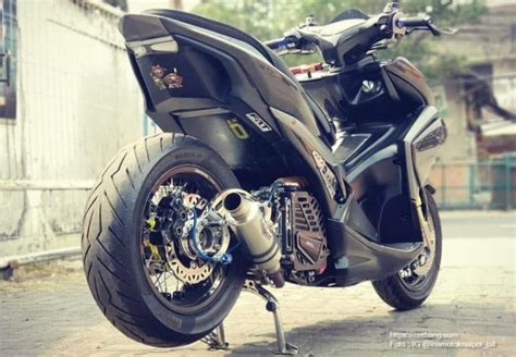 Modifikasi Yamaha Aerox Monoshock