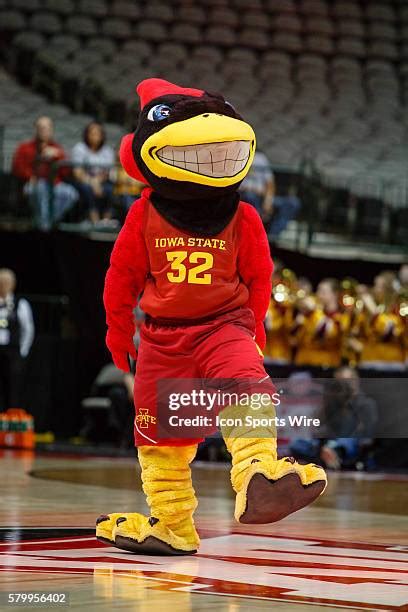 Iowa State Cyclones Mascot Photos and Premium High Res Pictures - Getty ...