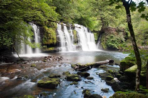 Im Rausch des Wassers: 7 magische Wasserfälle in Wales » BaseCamp