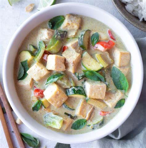 Thai Green Curry with Tofu & Vegetables - Piping Pot Curry