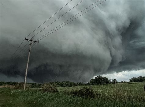 Mile-Wide Wedge Tornado near Sulphur, OK - May 9, 2016 | Wild weather, Storm pictures, Weather storm