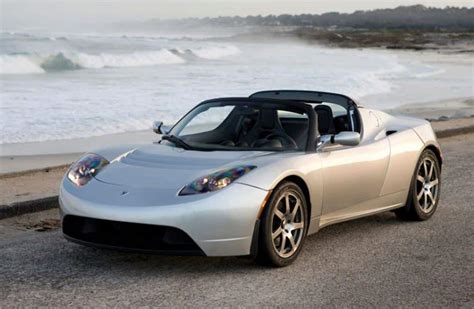 Tesla Roadster (2008) – Form Trends