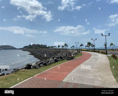 panama City and the canal Stock Photo - Alamy