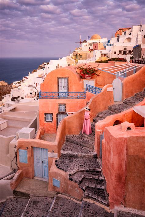 Cave houses, Oia, Santorini. Greece in 2020 | Santorini, Oia santorini greece, Beautiful places