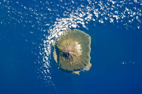 The Most Remote Inhabited Volcanic Island: Tristan da Cunha | Volcano ...