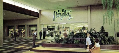 Malls of America - Vintage photos of lost Shopping Malls of the '50s, '60s & '70s