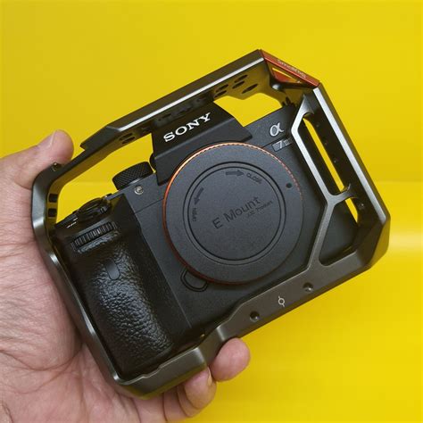 Sony A7III Body With Smallrig Cage | SC 26000 | Like New, Photography, Cameras on Carousell