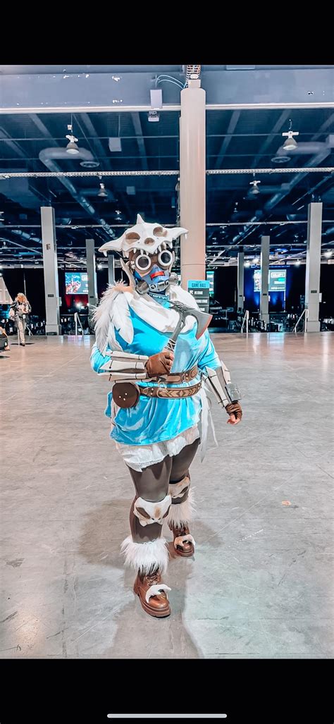 Young Blood Bloodhound Cosplay by @katezade : r/apexlegends