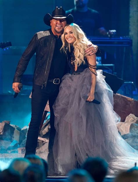 Duet! Carrie Underwood, Jason Aldean Perform at the CMAs - News and Gossip