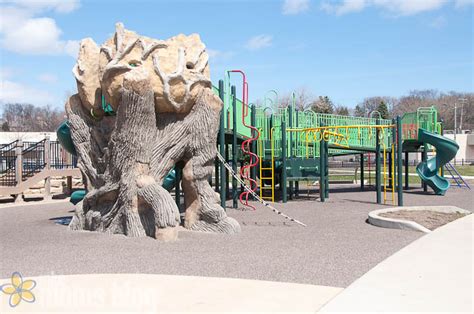 Our Favorite Milwaukee Area Parks to Enjoy with Kids