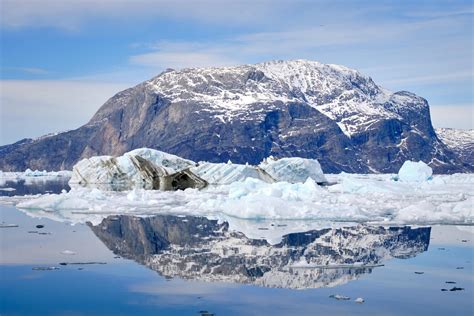 Nuuk Icefjord Boat Tour • Sail among icebergs | Guide to Greenland