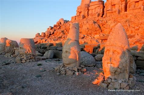 My Traveling Joys: Sunrise at Mount Nemrut: Photo Post