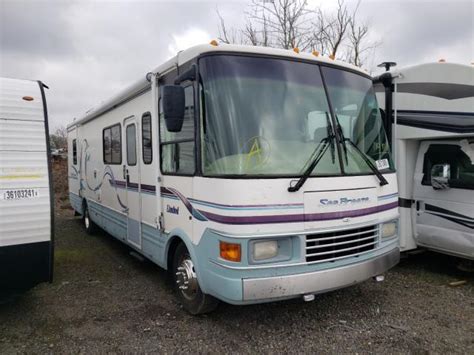 Auction Ended: Salvage RV Ford F53 1999 White is Sold in WOODBURN OR | VIN: 3FCMF53SXXJA29850