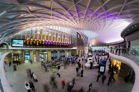 File:King's Cross Western Concourse.jpg - Wikipedia