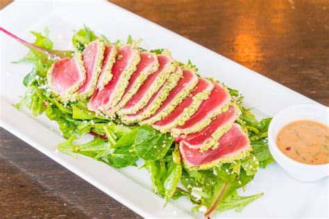 Premium Photo | Raw tuna salad