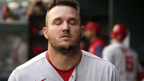 WATCH: Mike Trout leaves game after hit by pitch, suffers hand injury