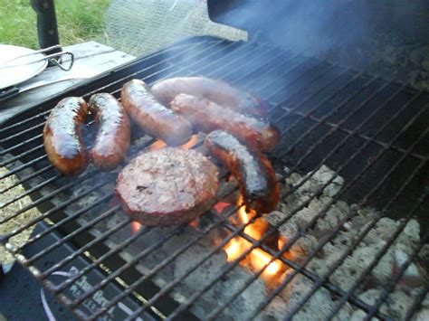 Turn Gas Grill Into Charcoal Grill : 7 Steps - Instructables