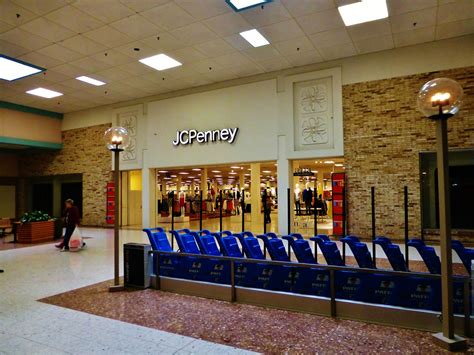 JCPenney Mall Entrance - a photo on Flickriver