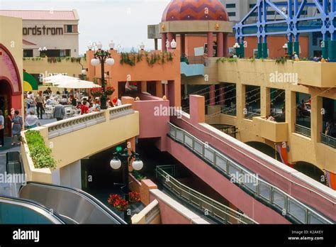 Horton Plaza Mall in San Diego Stock Photo - Alamy