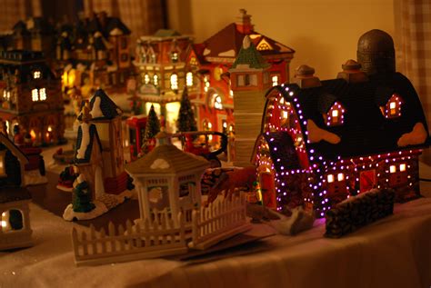 File:Decorative Christmas village.JPG - Wikimedia Commons