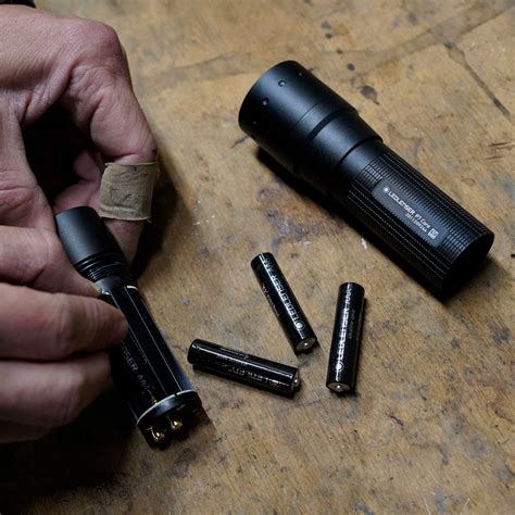 Ledlenser P7 Core Series Torch | Battery Operated | 450 Lumens ...