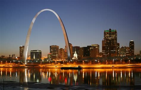File:St Louis night expblend.jpg - Wikipedia