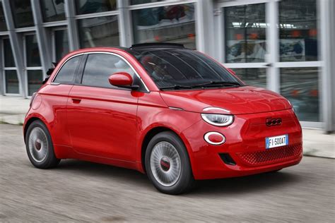 Fiat 500 2022: tutte le caratteristiche dell’iconica citycar italiana