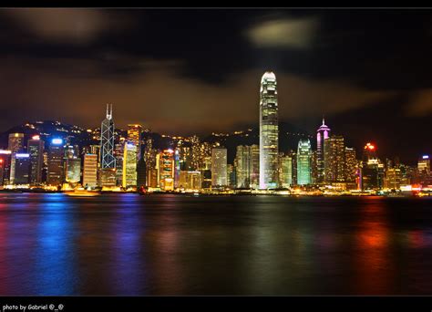 Hong Kong - Victoria Harbour (Night); 香港 - 維多利亞港 (夜景) | Flickr