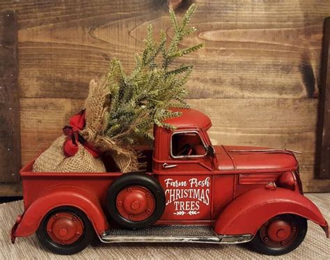 Elegant DIY Christmas Decor Ideas With Vintage Style 48 | Christmas red ...