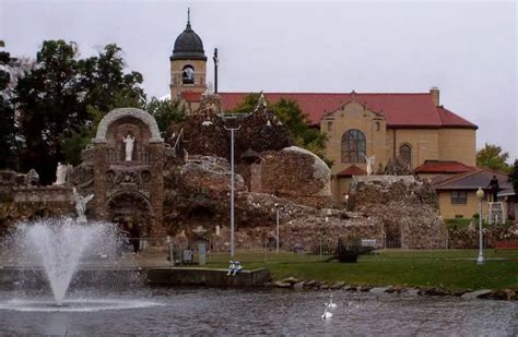 West Bend, Iowa: The Grotto of the Redemption - The Catholic Travel Guide