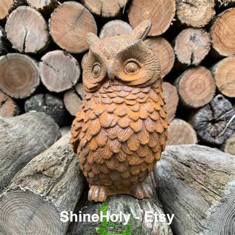 14 Owl-Inspired Garden Art & Craft Ideas