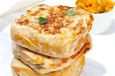 Murtabak Recipe: How To Make Delightful Singapore Chicken Folded Flatbread