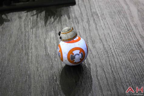 Video: Star Wars BB-8 RC Robot