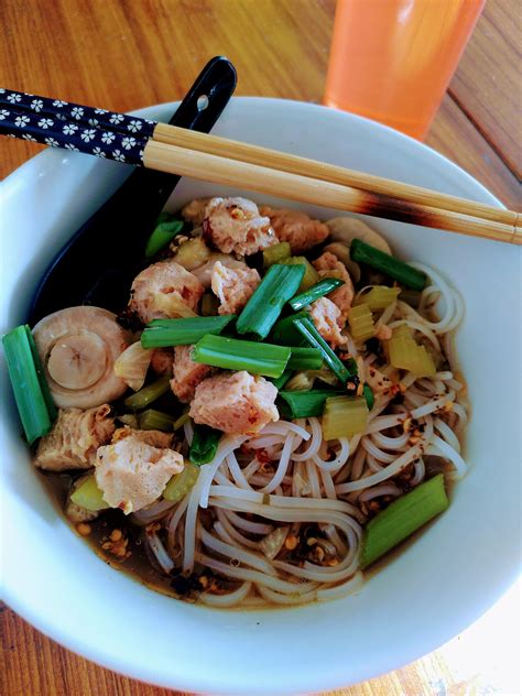 Simple noodle soup - foodiedude