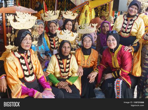 Bajau Tribe Image & Photo (Free Trial) | Bigstock