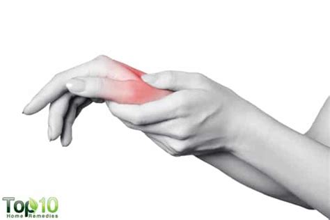 How to Treat a Sprained Thumb at Home | Top 10 Home Remedies