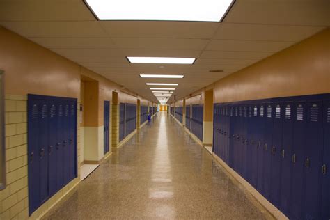 Middle School Hallway | Mount Pleasant Middle School, Living… | Flickr