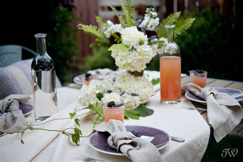 Donut wedding favors - Tara Whittaker Photography