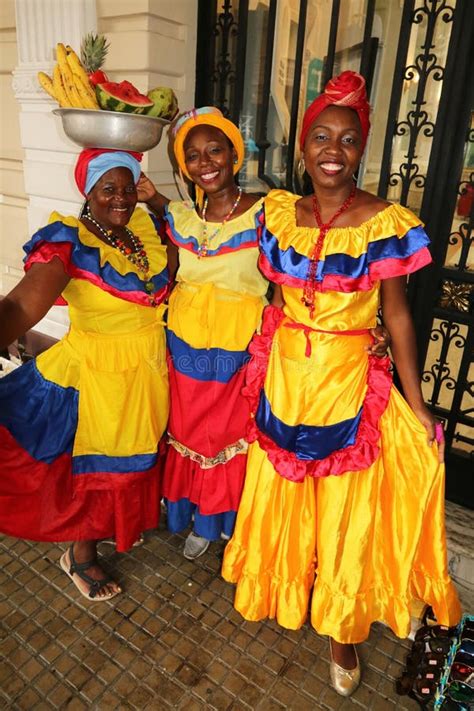 Woman in Traditional Dress in Cartagena De Indias, Colombia Editorial ...