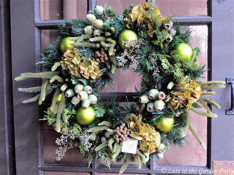 Late to the Garden Party: Christmas Wreath