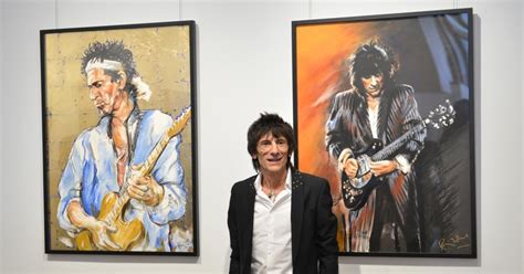 'Guitartist' Ronnie Wood showcases his art at New York gallery