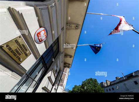 Polish embassy london uk hi-res stock photography and images - Alamy