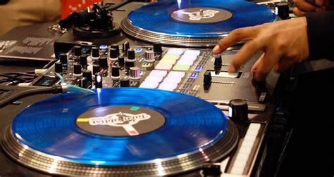 First Look: Reloop RP-8000 Mk2 Turntables & Reloop Elite Mixer ...