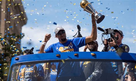 Gallery: The best from the Warriors’ championship parade | HoopsHype