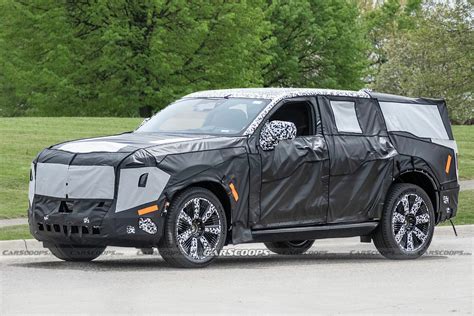 2025 Cadillac Escalade IQ Spied For The First Time As Brand’s Flagship ...