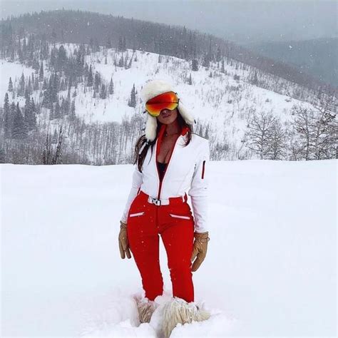 21 Super Cute Ski Outfits For Women | Ski Bunny Winter Style 2020 ...